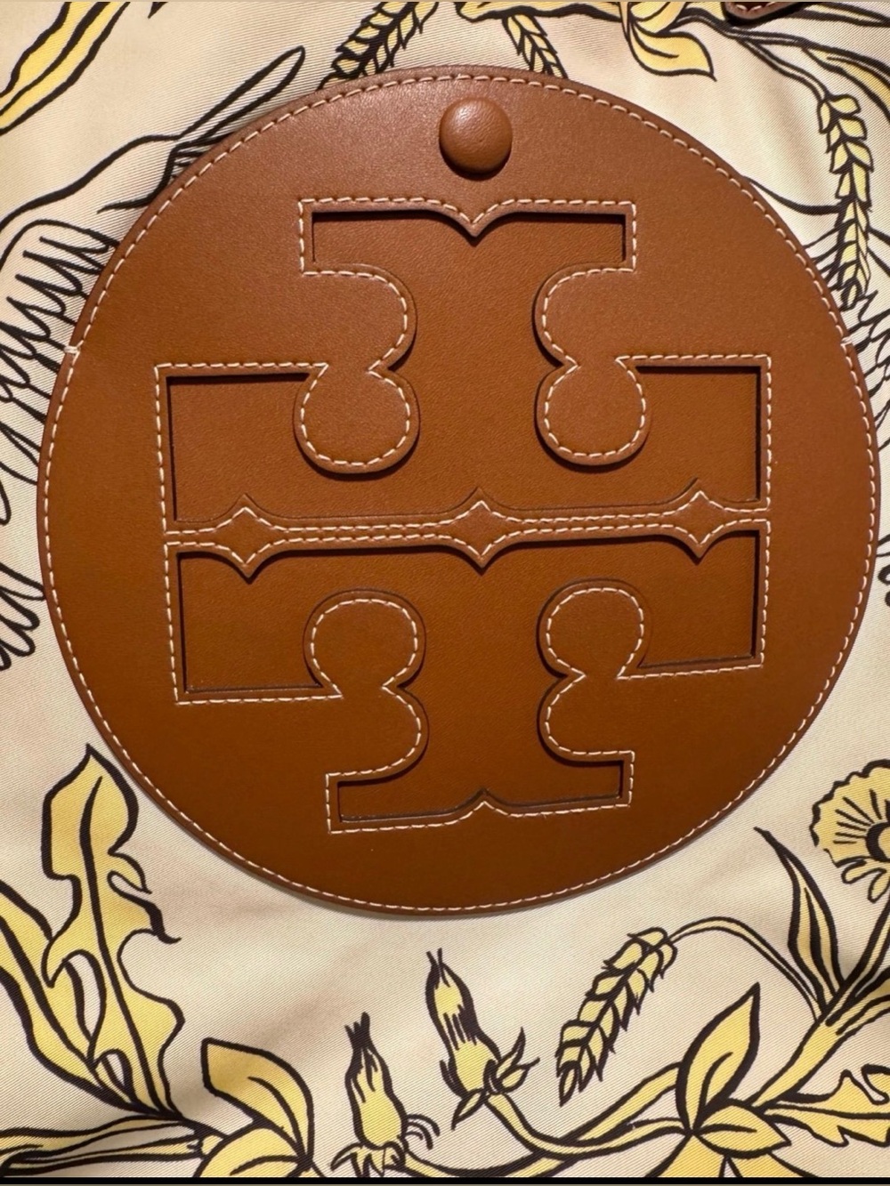 Pre-Loved Tory Burch Ella Printed Tote - Morning Crane Special Edition - Picture 7 of 11